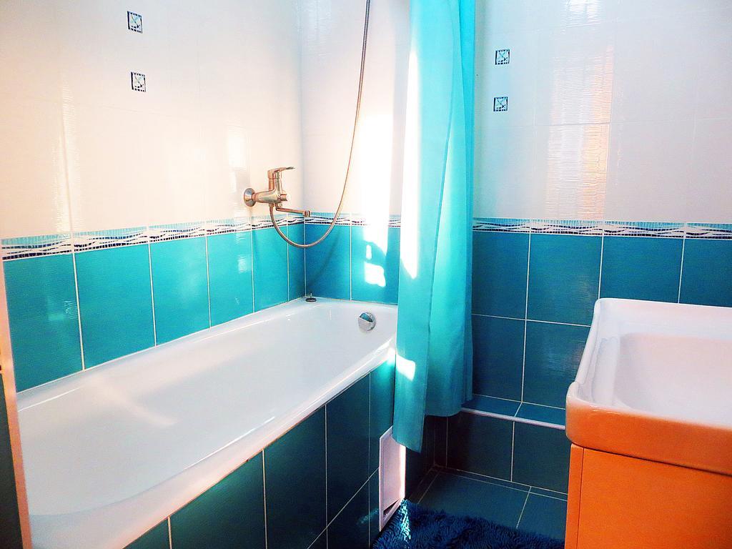 Apartment Kievskaya 114/2 Bisjkek Kamer foto